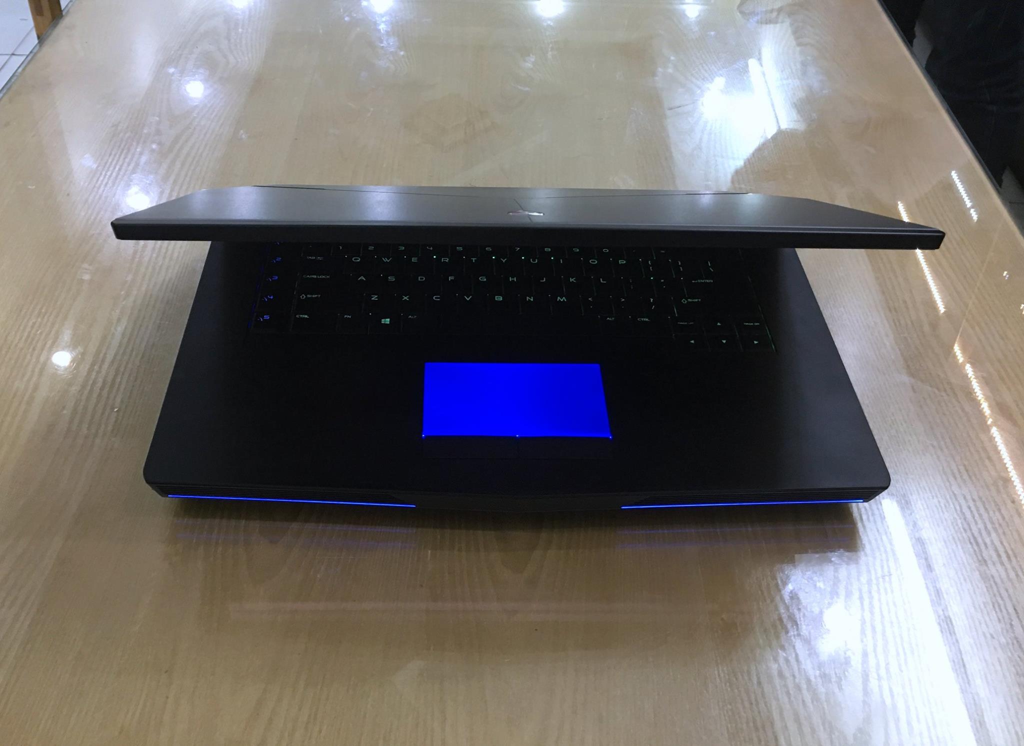 Laptop Dell Alienware 15 R2 2015.jpg